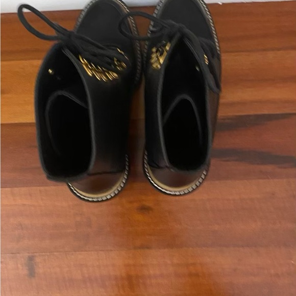 Tory Burch Miller Womens
Leather Round Toe Mid-Calf
Boots size 7.5 Med. With - Picture 4 of 14